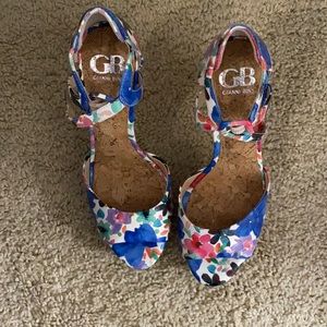 Gianna Bini Platform Heel